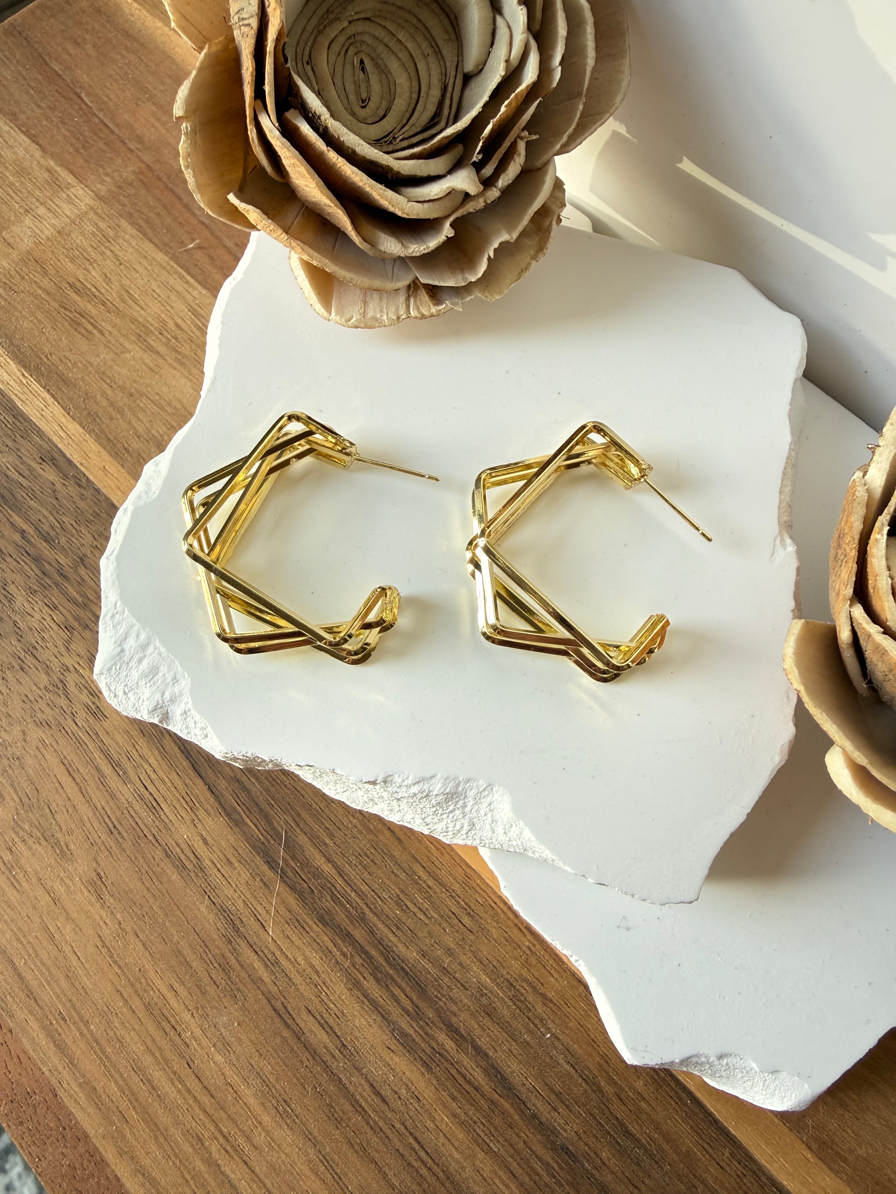 The Luxe Lines - Gold
